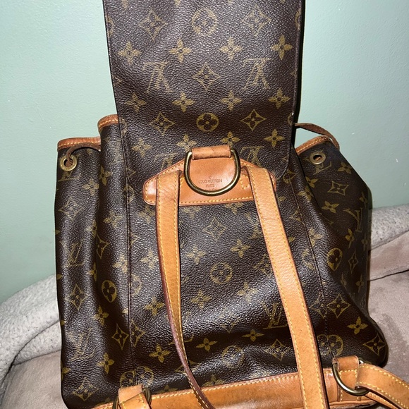 🎀 Mini Backpack Louis Vuitton Montsouris MM 🎀. - Picture 3 of 6
